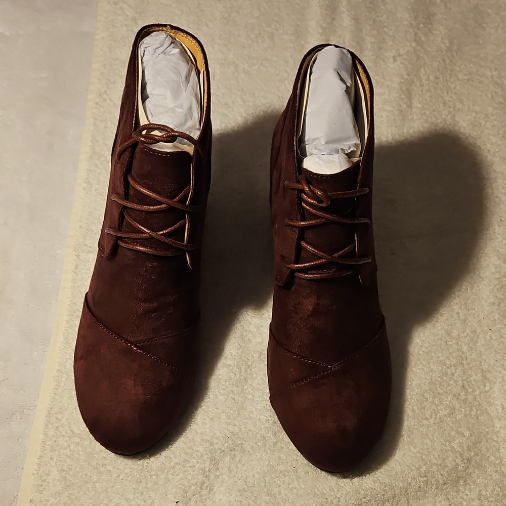 J.Adams Shoes‎ Roxy Dark Burgundy Suede Ankle Bootie Lace Up Round Toe Women 8